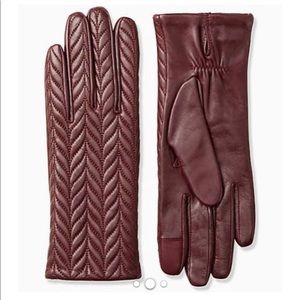 Kate Spade Dawn Place Quilted Leather Gloves.